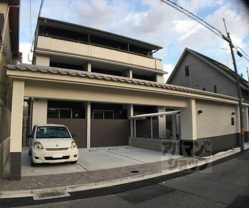 京都府京都市上京区油小路通出水上る大黒屋町 築8年2ヶ月 3階建