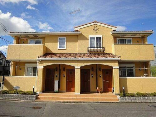 千葉県千葉市稲毛区山王町 築10年12ヶ月 2階建