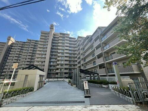 ラビスタ宝塚ウエストウイング３番館 15階建