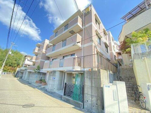 グランドムール宝塚売布南 5階建