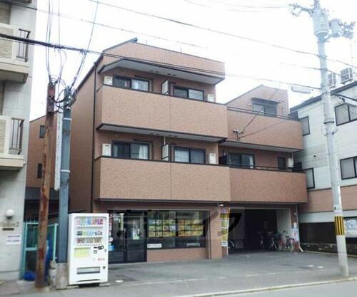 京都府京都市北区西賀茂水垣町 3階建