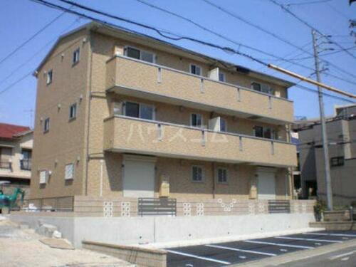 愛知県名古屋市千種区向陽町２丁目 3階建 築15年4ヶ月