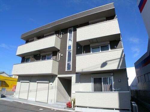 サニーハイツ大村 3階建