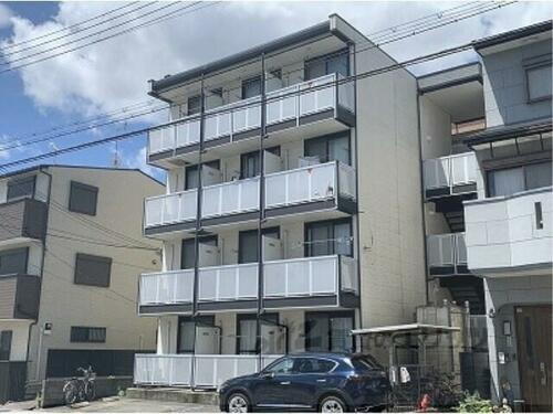 レオパレス西ノ京 4階建