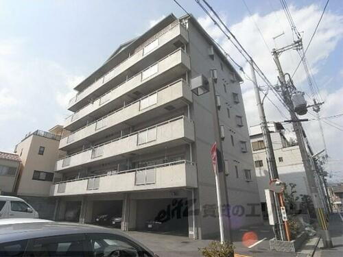 エーム梅小路 6階建