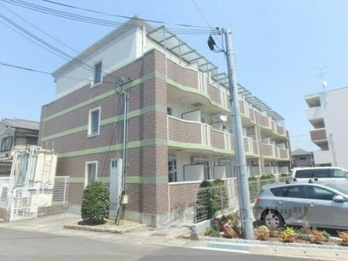 ランデュール岡本 3階建