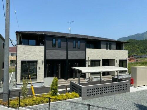 福岡県糟屋郡宇美町宇美東２丁目 2階建