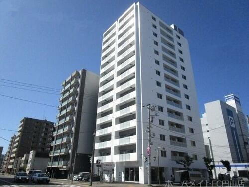 北海道札幌市中央区南一条西１７丁目 14階建 築5年11ヶ月