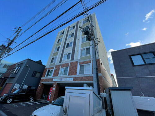 北海道札幌市中央区南十三条西８丁目 6階建 築17年3ヶ月