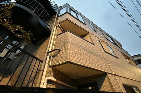 東京都調布市富士見町４丁目 3階建 築25年6ヶ月