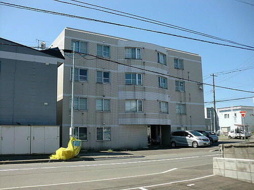 北海道札幌市東区北二十条東１４丁目 4階建 築34年8ヶ月