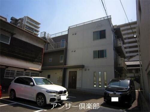 福岡県北九州市小倉北区弁天町 3階建