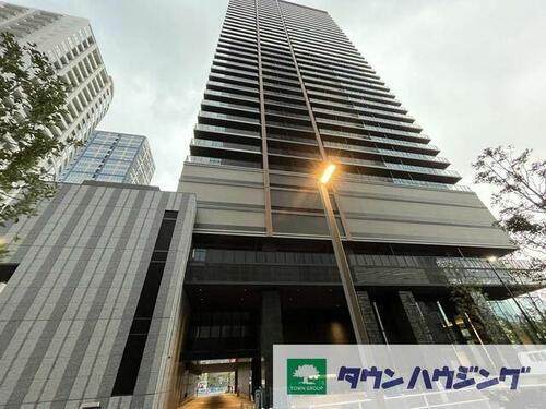 東京都新宿区西新宿５丁目 地上35階地下2階建