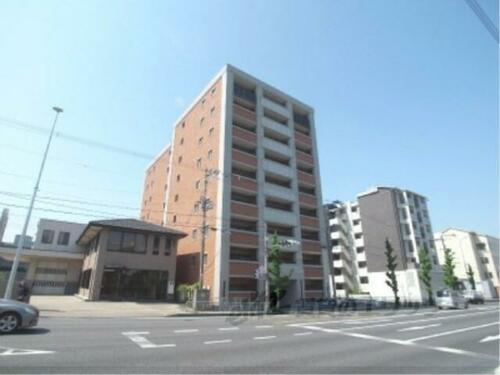 パインフィールド東野 9階建