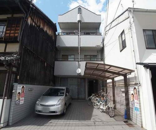 京都府京都市上京区中御門横町 3階建