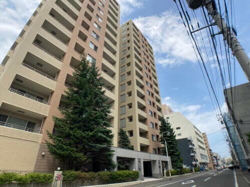 北海道札幌市中央区南六条西１２丁目 15階建 築17年10ヶ月