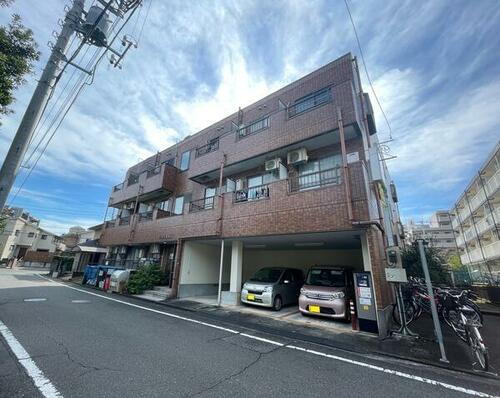 ジュネスＡＯＫＩ 3階建