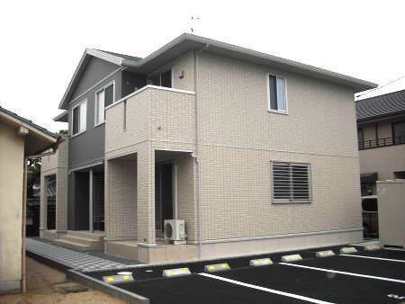 岡山県岡山市北区中仙道２丁目 テラスハウス