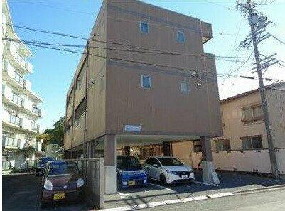 サンセリテ東脇 3階建