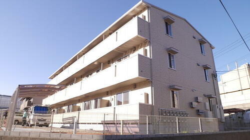 ウィルハイツ福井 3階建