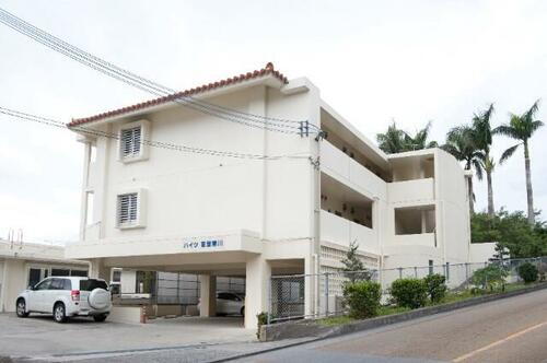 ハイツ首里寒川