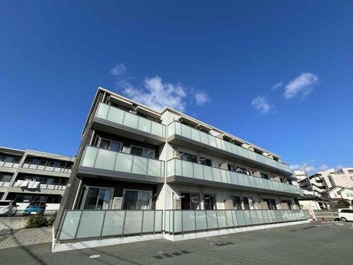 山口県下関市武久町１丁目 築9年6ヶ月 3階建