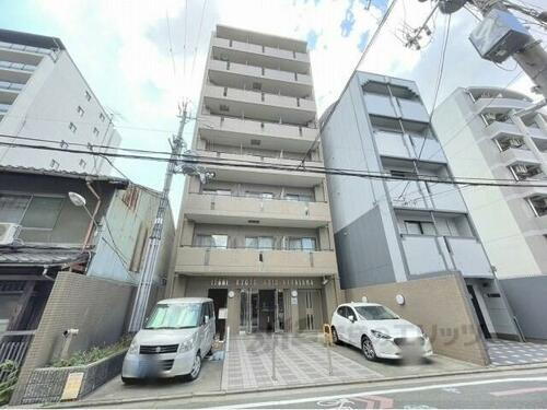 京都府京都市下京区材木町 8階建