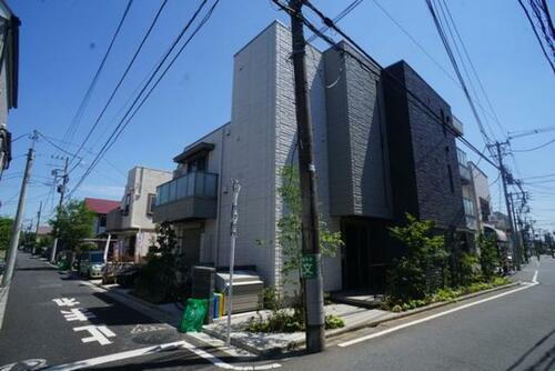 エクラシエ松庵 3階建