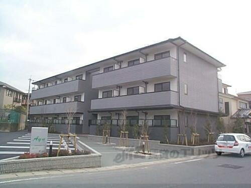 レジデンスａｙｕ 3階建