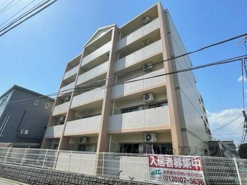 ラムダ西大路 5階建