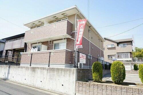ネオ　コリーヌ 2階建