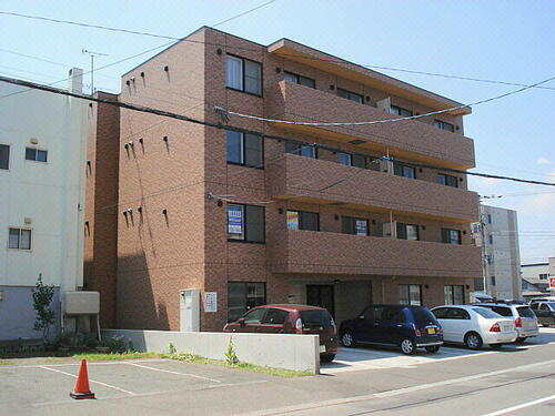 北海道札幌市東区北二十一条東８丁目 4階建 築18年3ヶ月
