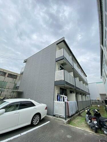 兵庫県尼崎市長洲西通１丁目 3階建 築14年3ヶ月