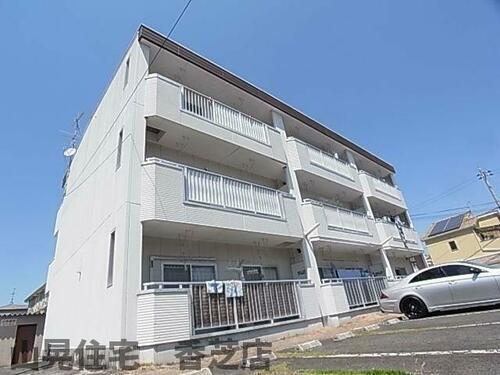 奈良県香芝市磯壁４丁目 築31年3ヶ月 3階建