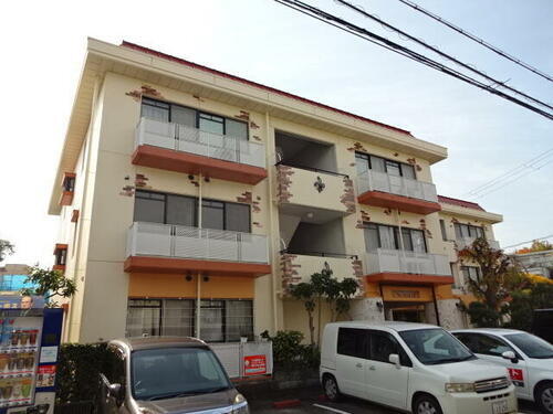 大阪府茨木市南春日丘３丁目 築35年5ヶ月 3階建