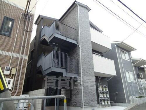 大阪府吹田市内本町３丁目 3階建