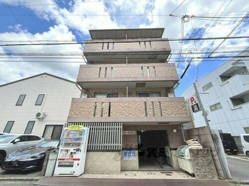 京都府京都市左京区新富小路通仁王門下る讃州寺町 4階建
