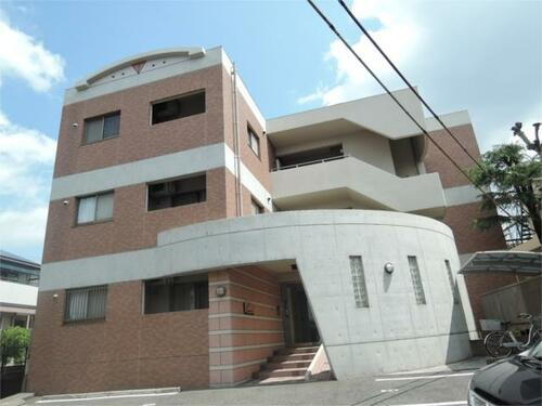 福岡県北九州市小倉北区上富野２丁目 3階建