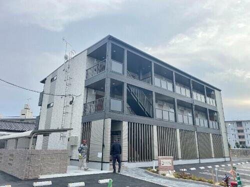 福岡県福岡市東区和白１丁目 3階建 築1年9ヶ月