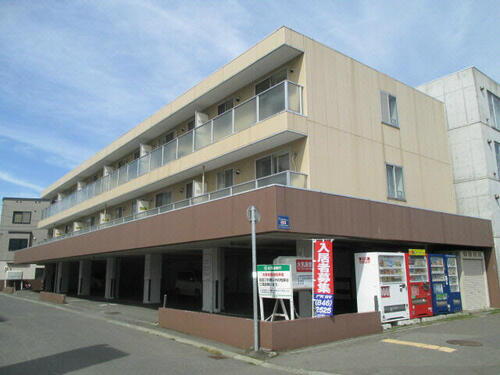 北海道札幌市東区北十五条東１６丁目 3階建 築27年10ヶ月