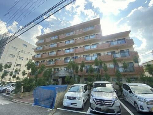 京都府京都市北区上賀茂朝露ケ原町 6階建