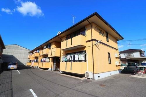 ハイカムール槙ノ原　Ａ棟 2階建