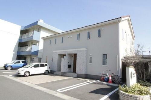 岡山県岡山市北区津島東２丁目 テラスハウス