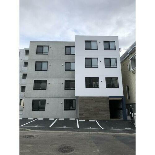北海道札幌市南区澄川四条２丁目 築4年4ヶ月 4階建