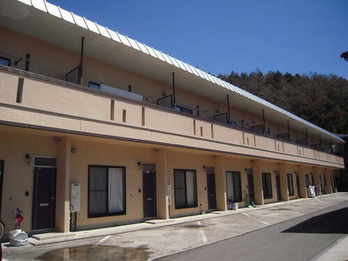 パーソナルマンション河口湖Ⅱ号棟 2階建