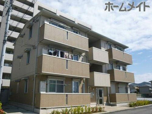 エスポワールＡ・Ｂ（鵜沼三ツ池町） 3階建