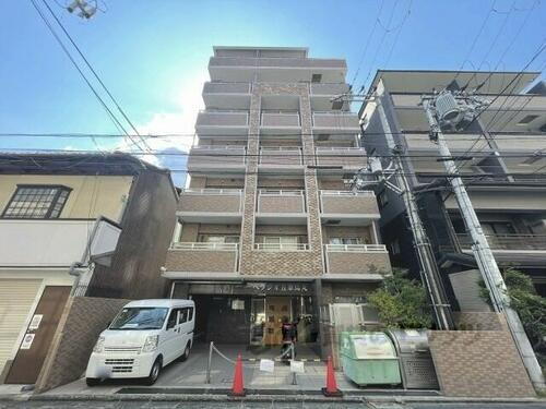 京都府京都市下京区室町通松原下る元両替町 8階建