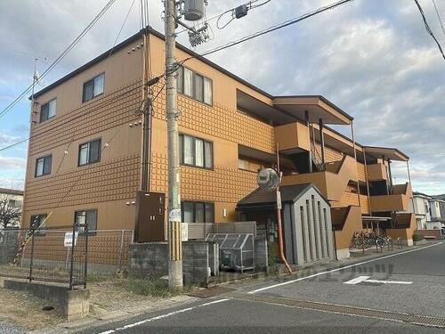 京都府亀岡市古世町３丁目 3階建 築32年3ヶ月