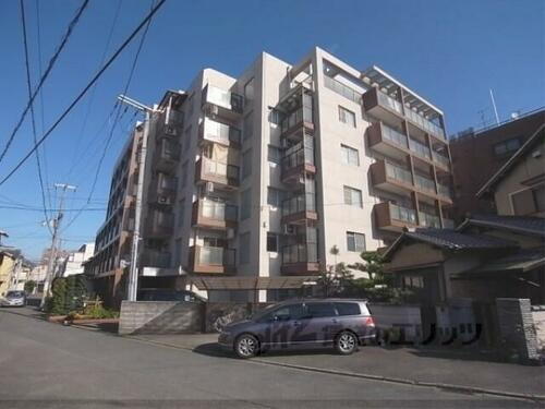京都府京都市右京区西京極西大丸町 6階建
