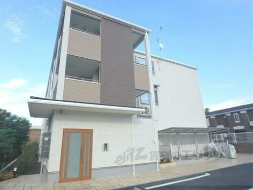 京都府京都市伏見区久我石原町 3階建 築5年11ヶ月